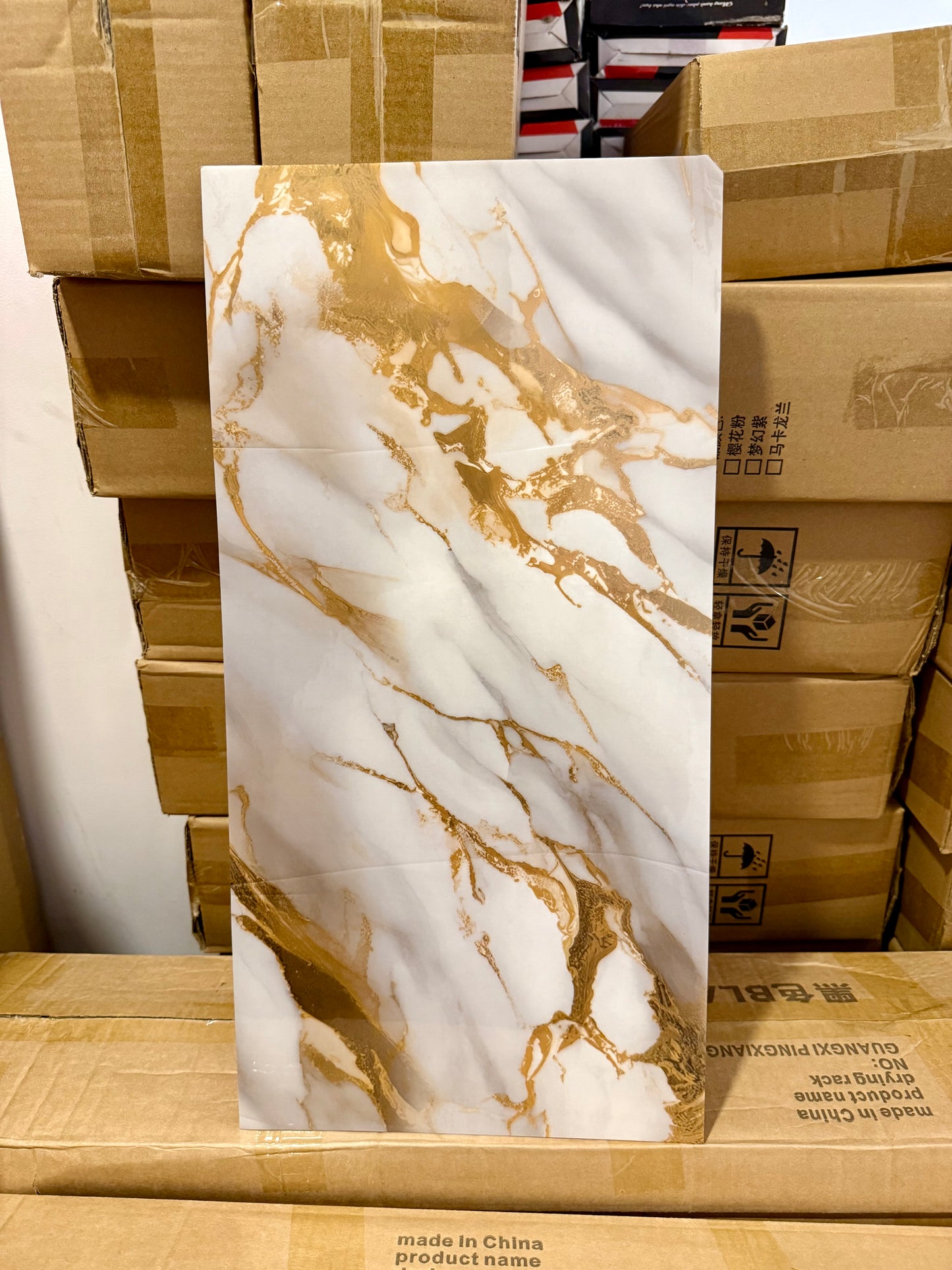 ការ៉ុបិទជញ្ជាំង Wallpaper sticker