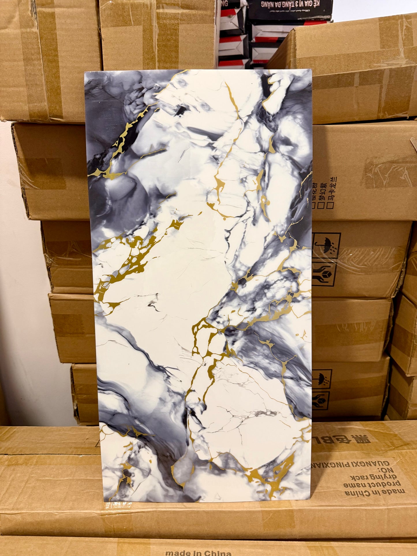 ការ៉ុបិទជញ្ជាំង Wallpaper sticker
