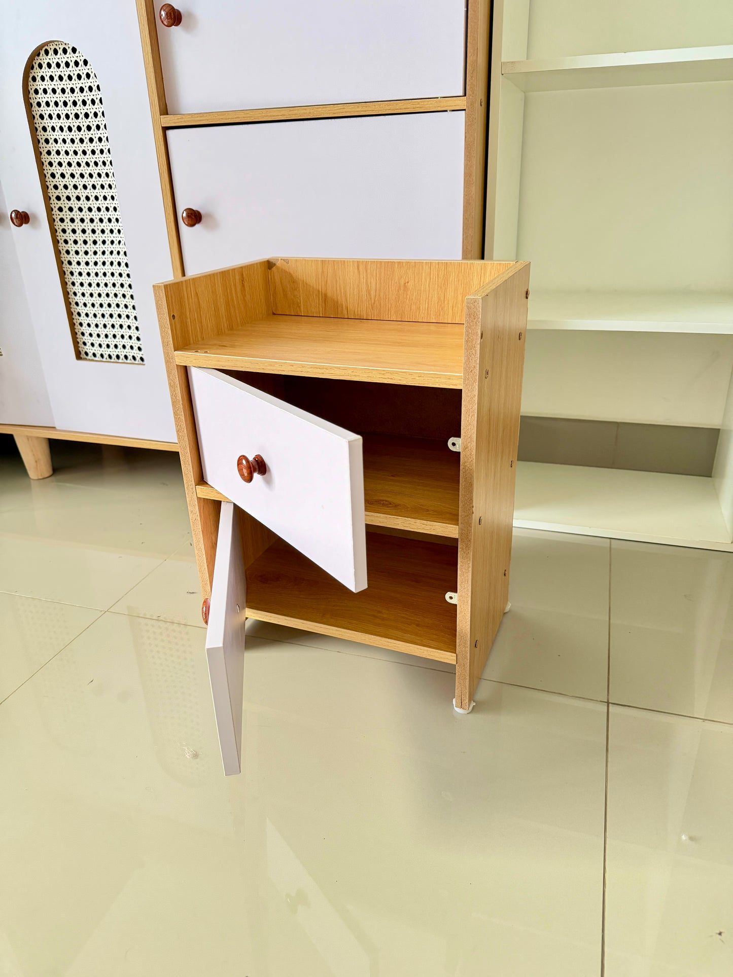 ទូតូចដាក់អឺវាន់ Small box storage